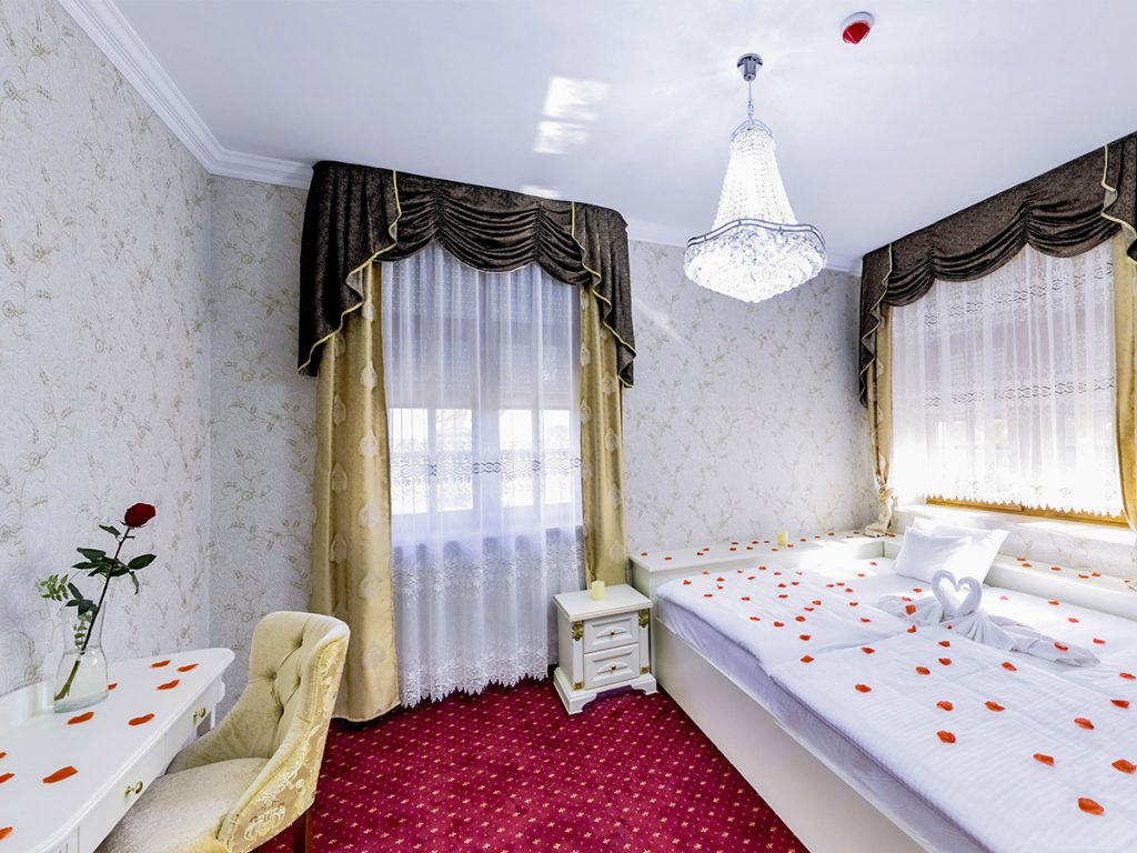 borostyan-naszutas-lakosztaly-01 Szálloda Debrecen
